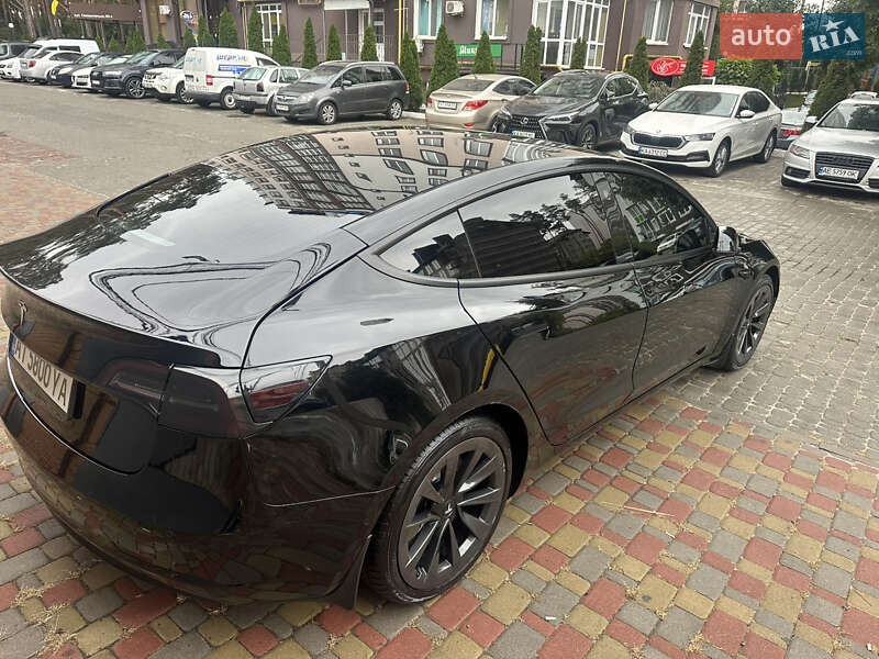 Седан Tesla Model 3 2022 в Ірпені