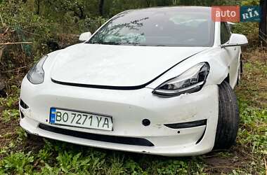 Седан Tesla Model 3 2018 в Кременце