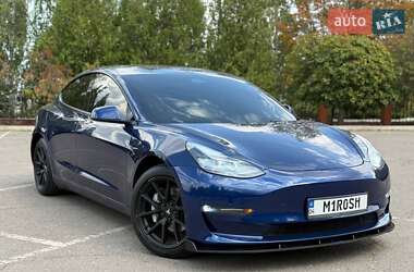Седан Tesla Model 3 2021 в Кривом Роге