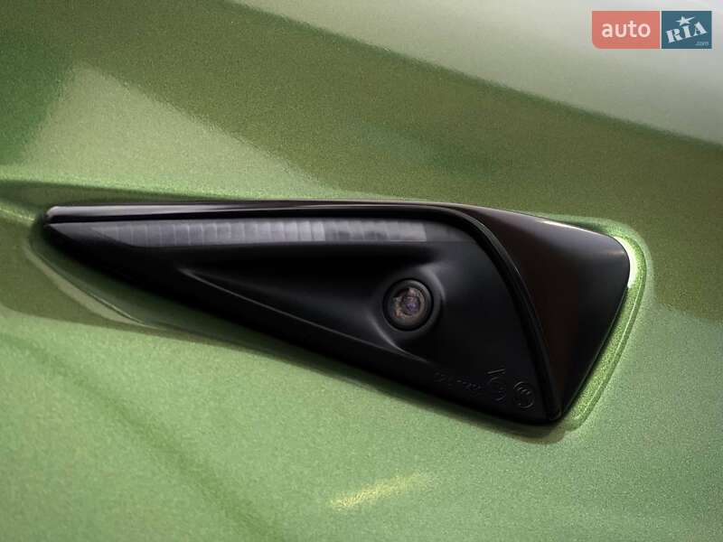 Седан Tesla Model 3 2021 в Киеве
