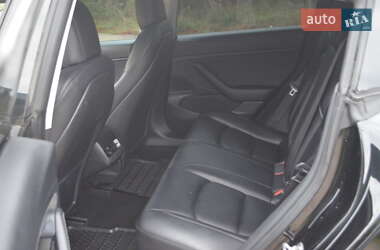Седан Tesla Model 3 2021 в 