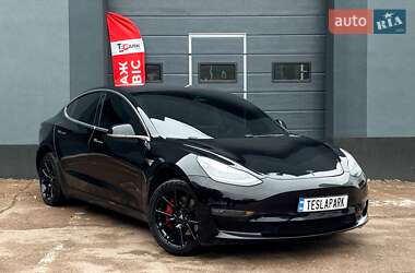 Tesla Model 3 2020