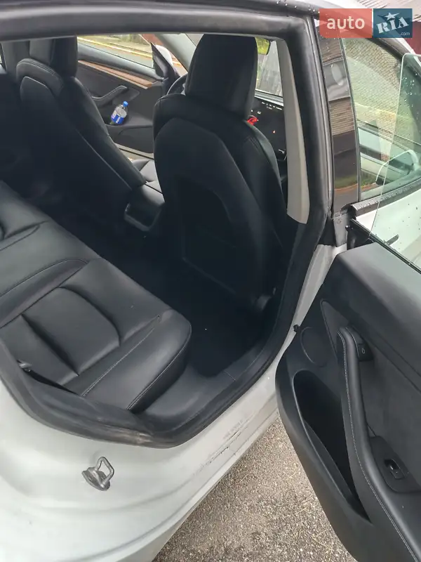 Tesla Model 3 2023 VIN 5YJ3E1EA3PF471092 фото оголошення 13 з 47