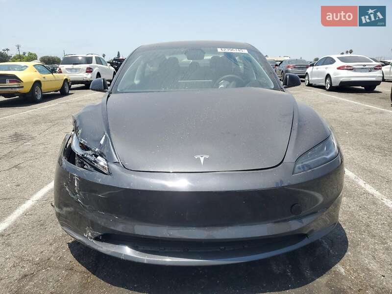 Седан Tesla Model 3 2025 в Києві