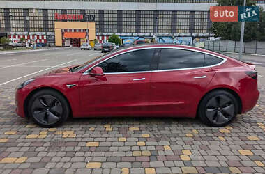 Седан Tesla Model 3 2019 в 