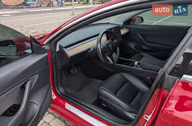 Седан Tesla Model 3 2019 в 