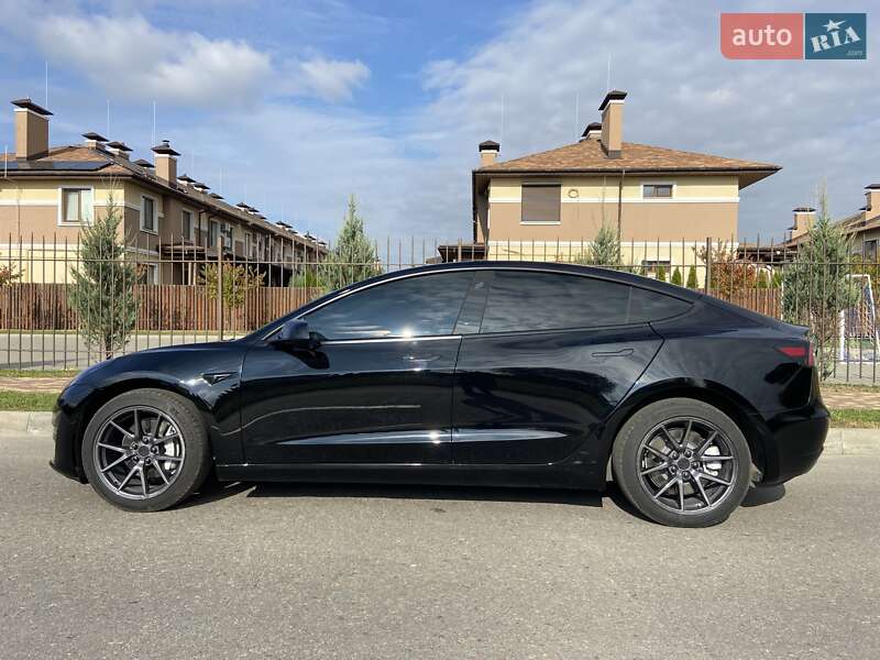 Седан Tesla Model 3 2023 в Киеве фото 8 Седан Tesla Model 3 2023 в Киеве