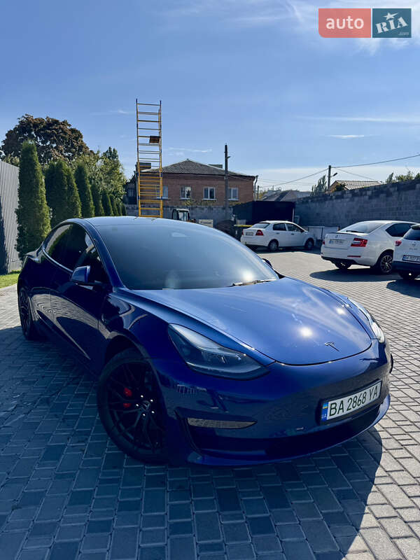 Tesla Model 3 2022