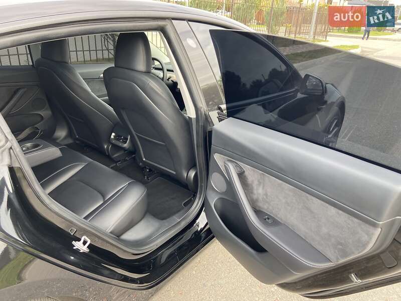 Седан Tesla Model 3 2023 в Киеве фото 16 Седан Tesla Model 3 2023 в Киеве