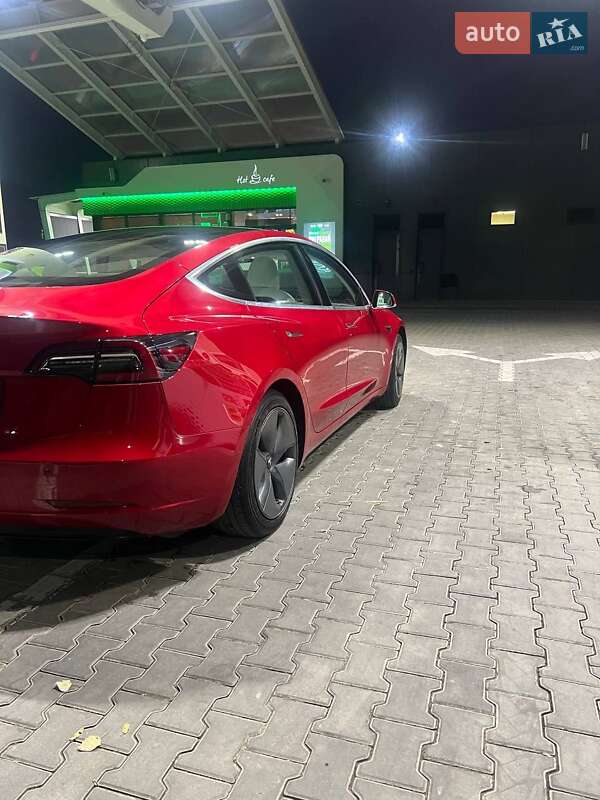 Седан Tesla Model 3 2020 в Одессе