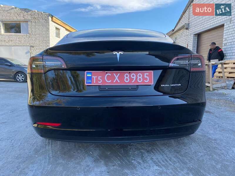 Седан Tesla Model 3 2022 в Дніпрі