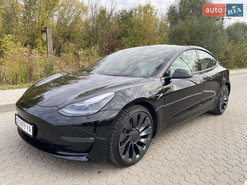 Седан Tesla Model 3 2021 в Киеве