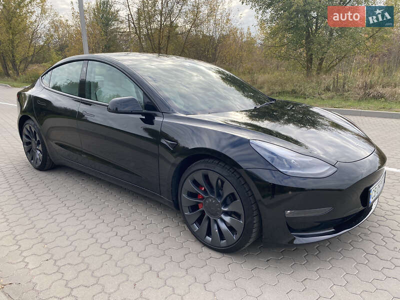 Седан Tesla Model 3 2021 в Киеве