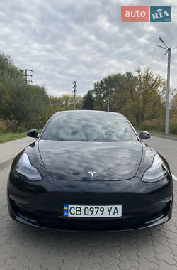 Седан Tesla Model 3 2021 в 