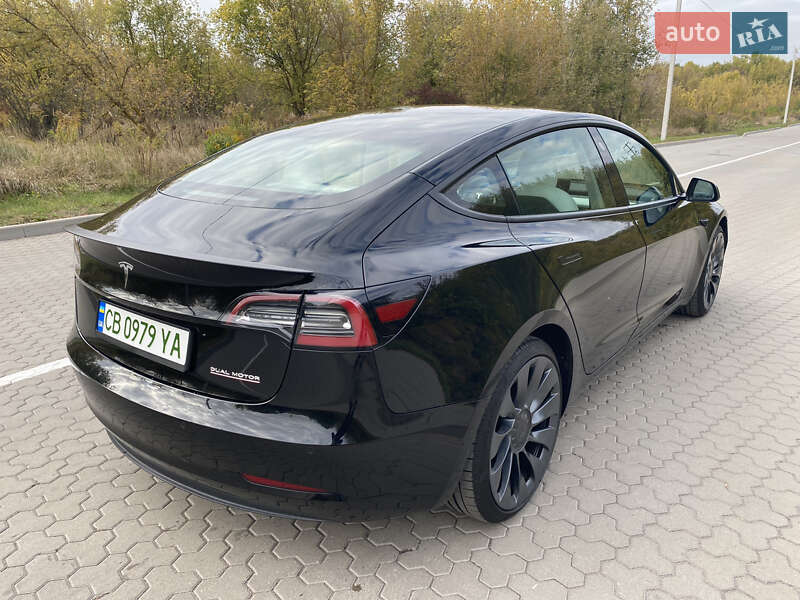 Седан Tesla Model 3 2021 в Киеве