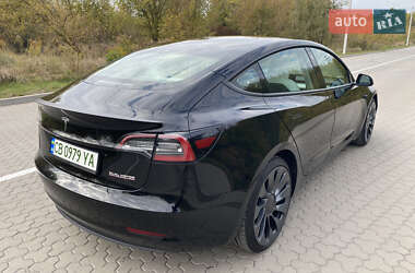 Седан Tesla Model 3 2021 в 