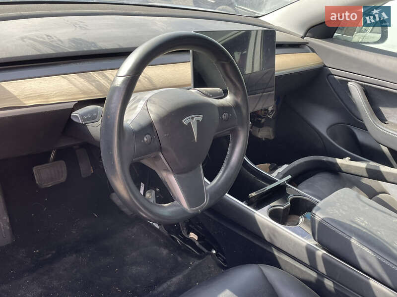 Седан Tesla Model 3 2018 в Луцьку