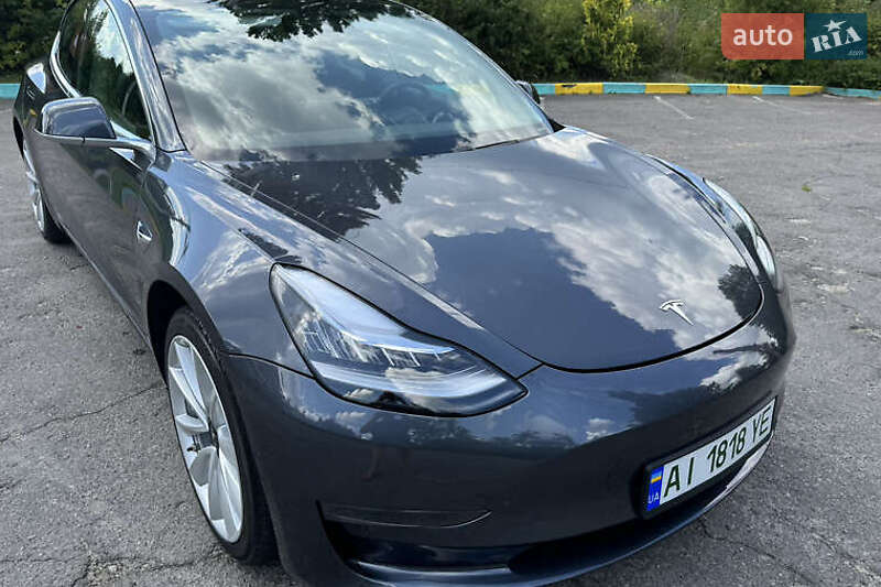 Седан Tesla Model 3 2019 в Києві