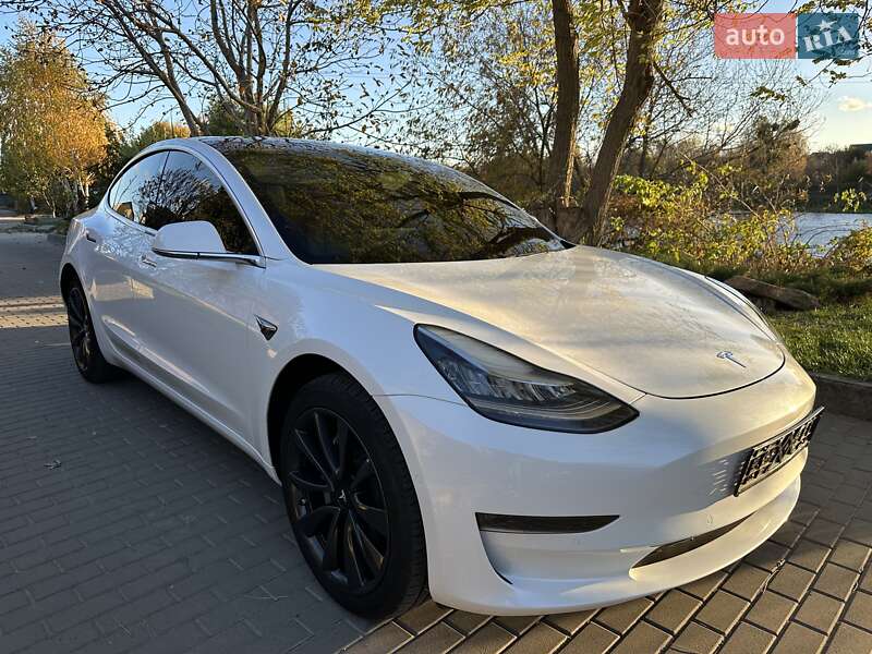 Седан Tesla Model 3 2019 в Белой Церкви