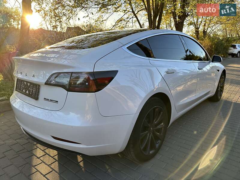 Седан Tesla Model 3 2019 в Белой Церкви