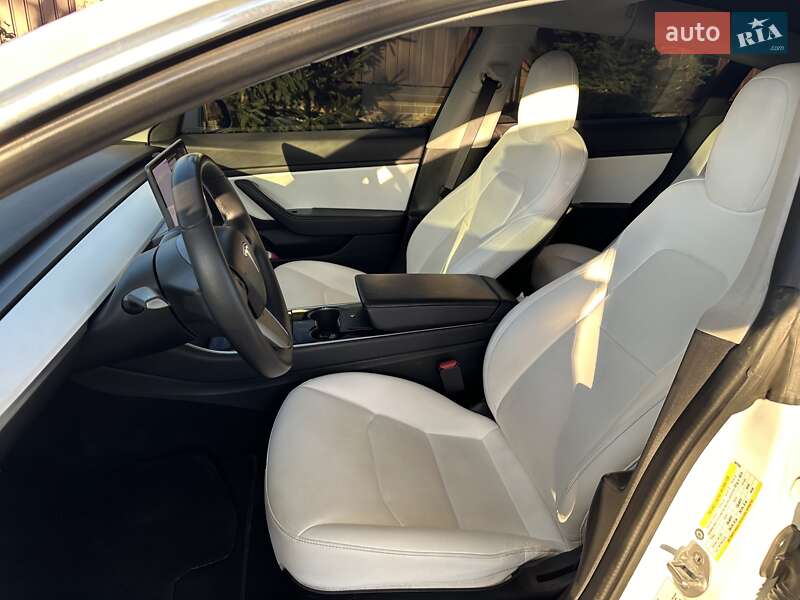 Седан Tesla Model 3 2019 в Білій Церкві