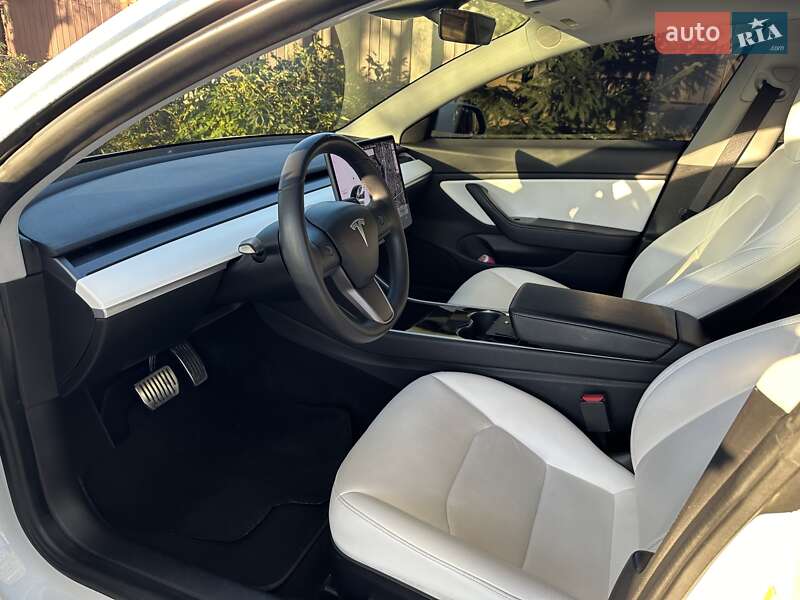 Седан Tesla Model 3 2019 в Белой Церкви