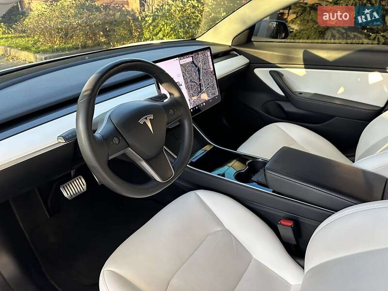 Седан Tesla Model 3 2019 в Белой Церкви