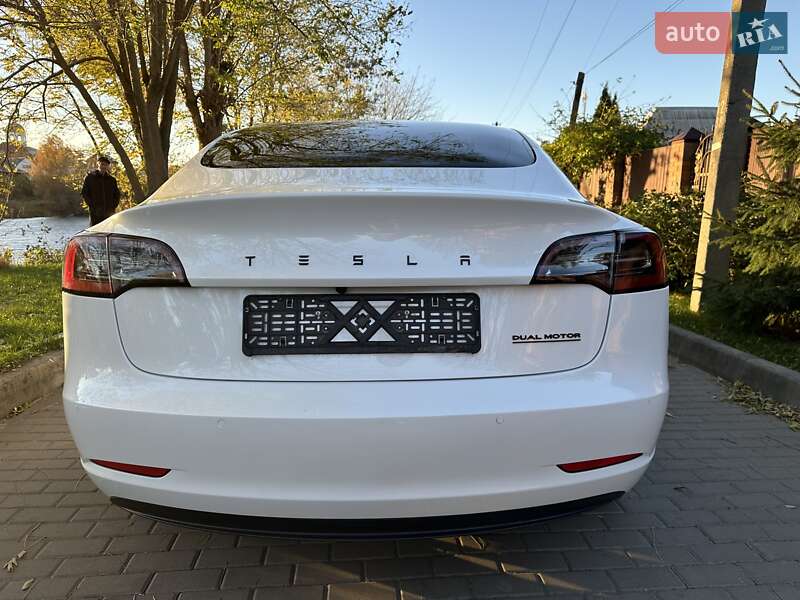 Седан Tesla Model 3 2019 в Белой Церкви
