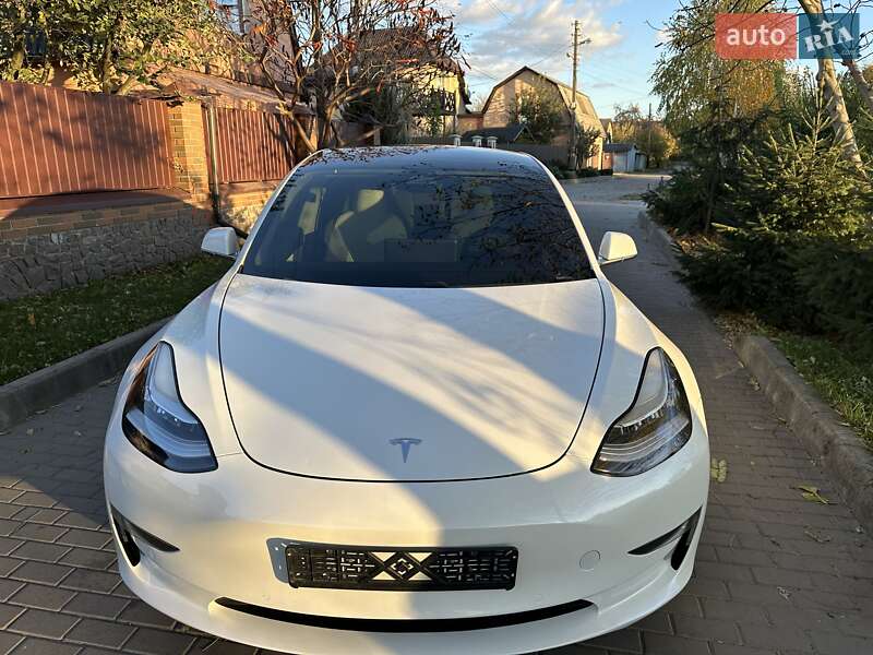 Седан Tesla Model 3 2019 в Белой Церкви