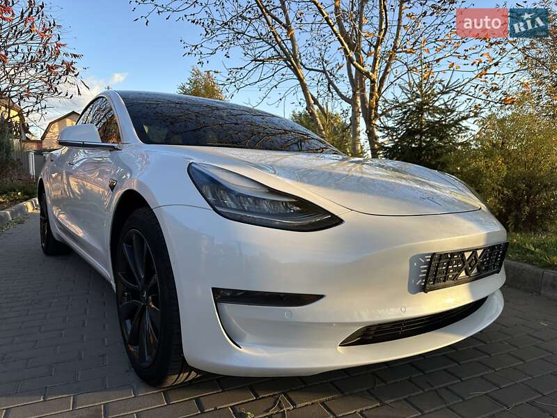 Седан Tesla Model 3 2019 в Білій Церкві