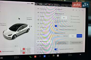 Седан Tesla Model 3 2019 в 