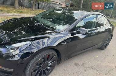 Седан Tesla Model 3 2022 в Николаеве