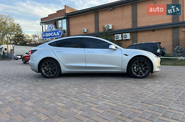Седан Tesla Model 3 2018 в 