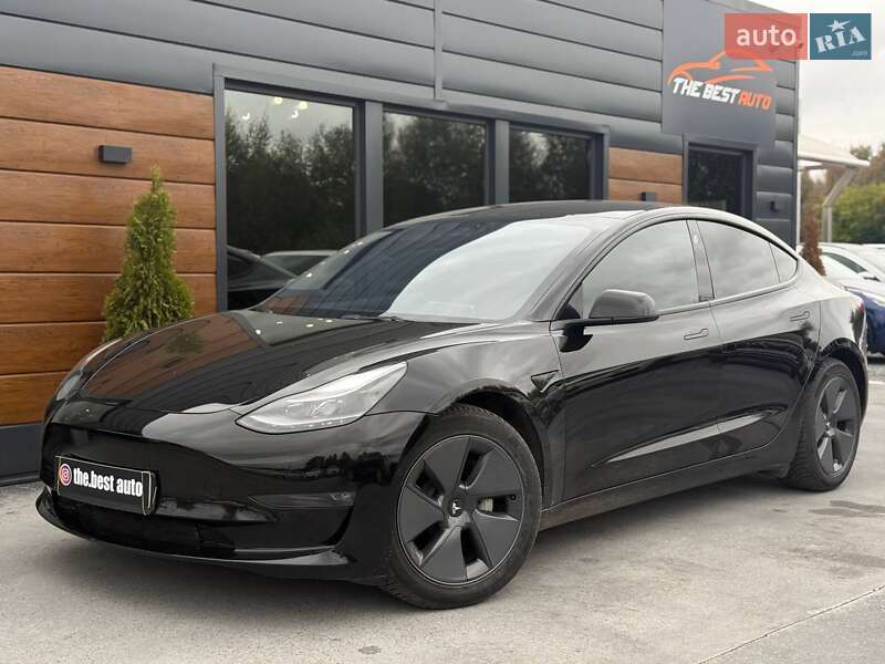 Седан Tesla Model 3 2022 в Рівному