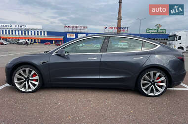 Седан Tesla Model 3 2019 в 