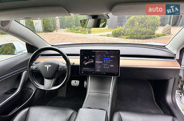 Седан Tesla Model 3 2019 в 
