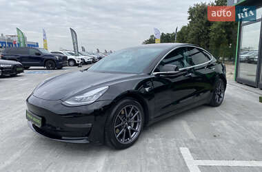 Седан Tesla Model 3 2018 в Киеве