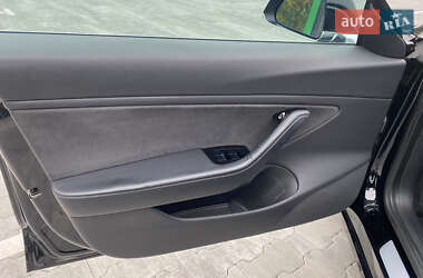 Седан Tesla Model 3 2018 в 