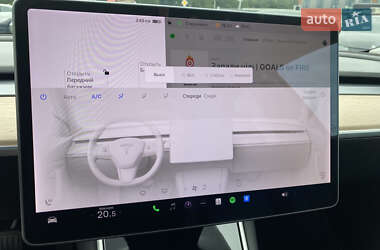 Седан Tesla Model 3 2018 в 