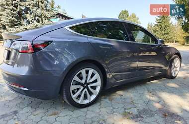 Седан Tesla Model 3 2019 в 