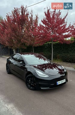 Седан Tesla Model 3 2018 в 