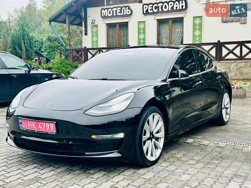 Седан Tesla Model 3 2020 в Львове фото Седан Tesla Model 3 2020 в Львове