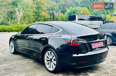 Седан Tesla Model 3 2020 в 