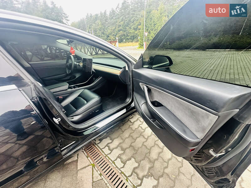 Седан Tesla Model 3 2020 в Львове фото 16 Седан Tesla Model 3 2020 в Львове