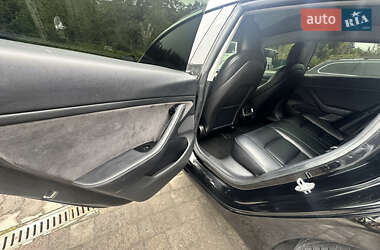 Седан Tesla Model 3 2020 в 