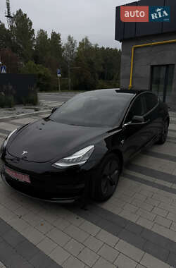 Седан Tesla Model 3 2019 в 