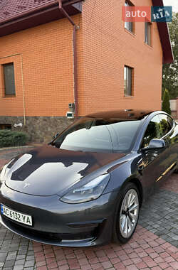 Седан Tesla Model 3 2021 в Луцке