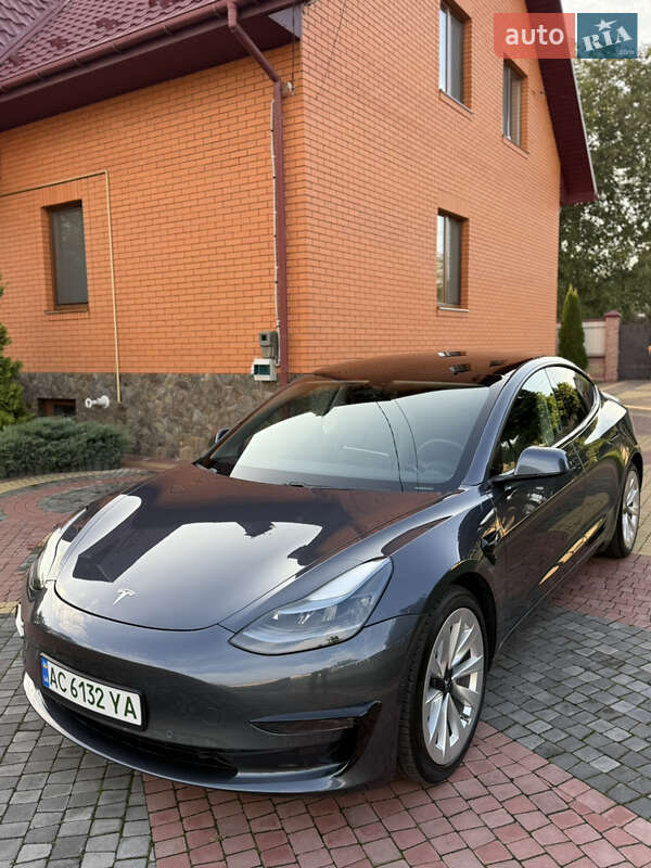 Tesla Model 3 2021