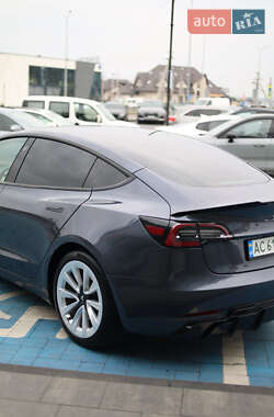 Седан Tesla Model 3 2021 в 