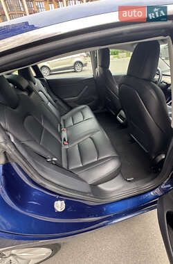 Седан Tesla Model 3 2018 в 
